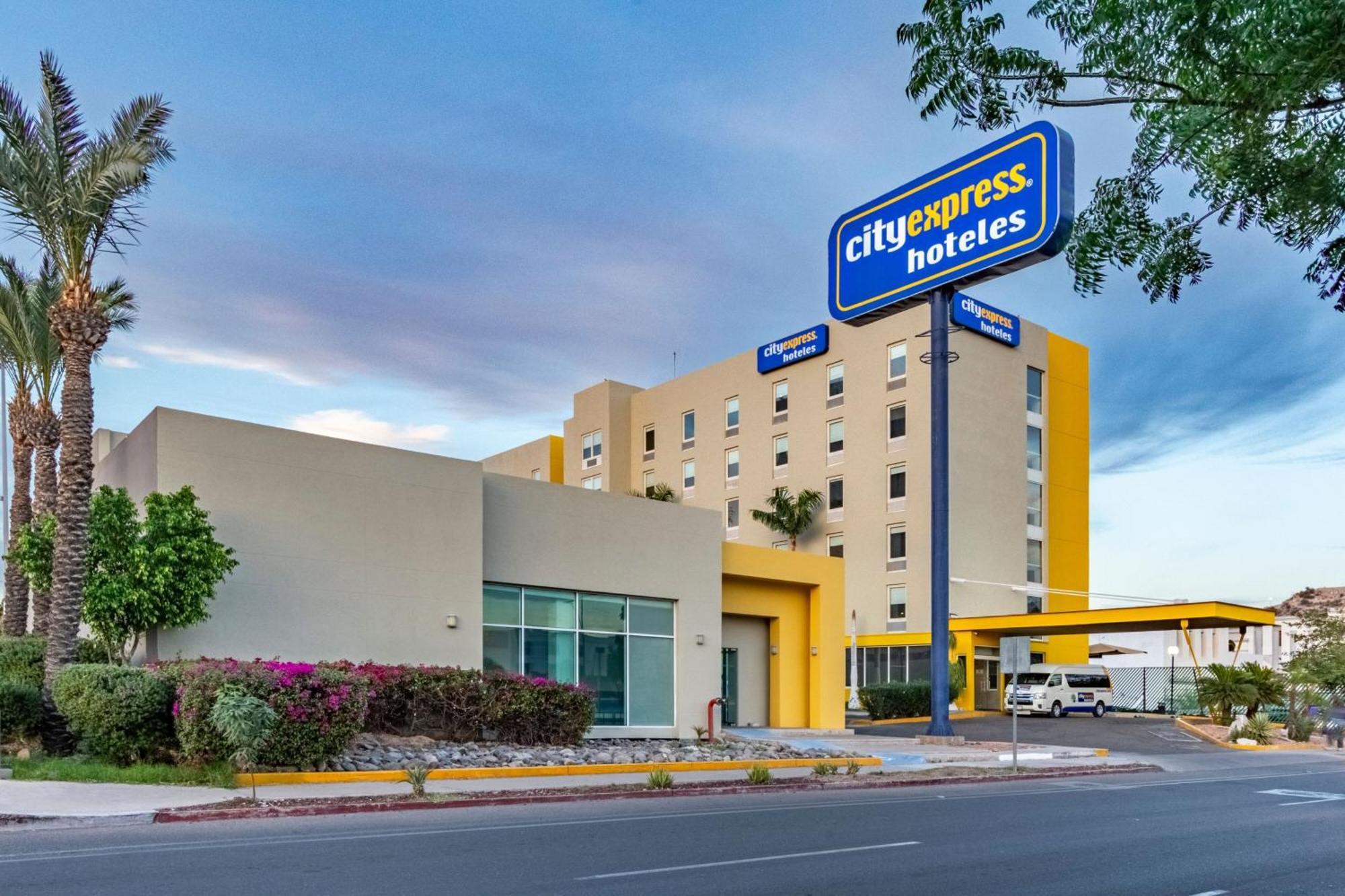 City Express By Marriott Hermosillo Bagian luar foto